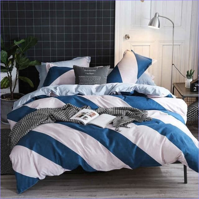 Housse de Couette Rayée Bleue et Blanche | Couettedouillette.com